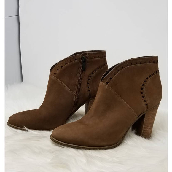 Vince Camuto Shoes - Vince Camuto Brown Boots Sz 10